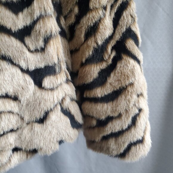 Women's Faux Fur Coat by Designer DENNIS BASSO Mid-Length Tiger Animal Print L - Picture 4 of 13